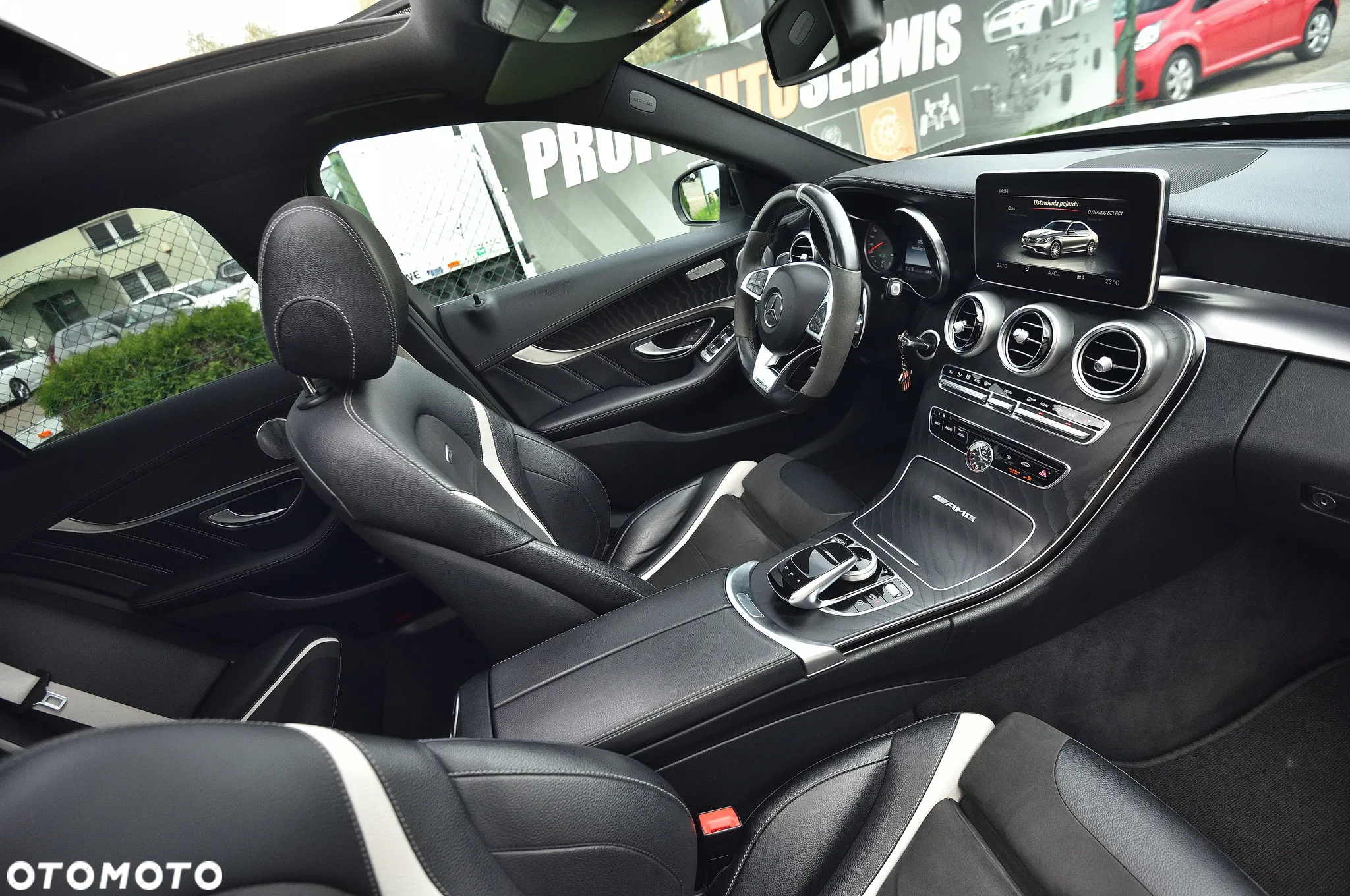 Mercedes-Benz Klasa C AMG 63 S - 40