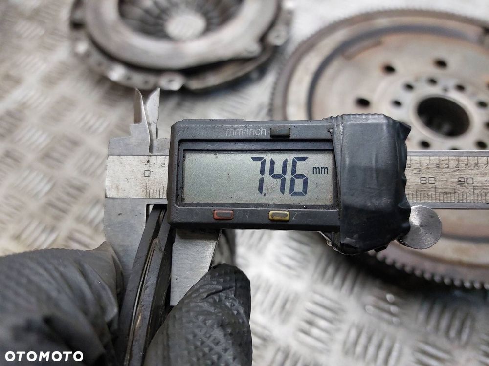 KOŁO DWUMASOWE + TARCZA + DOCISK + ŁOŻYSKO VOLVO S40 II V50 I 2.4 20V - 11