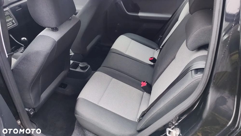 Skoda Fabia 1.2 HTP Fresh - 26