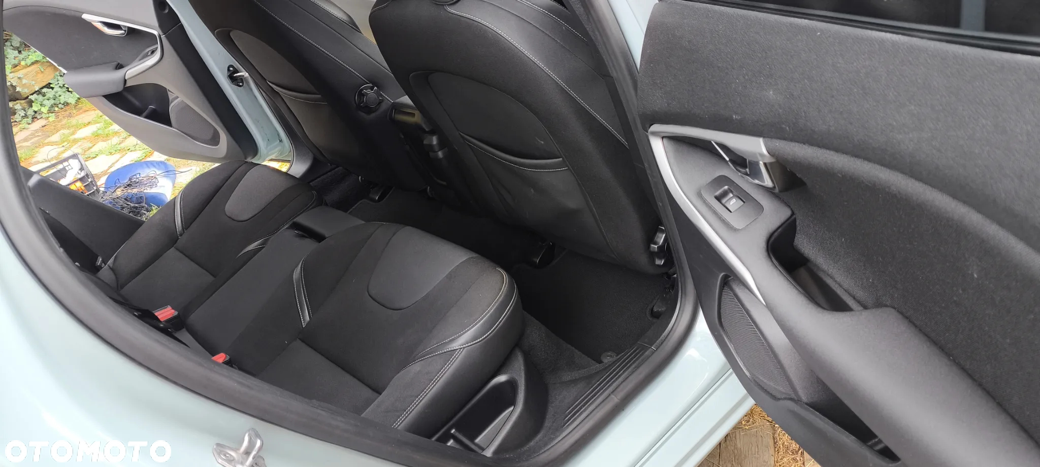 Volvo V40 D2 Drive-E Momentum - 33