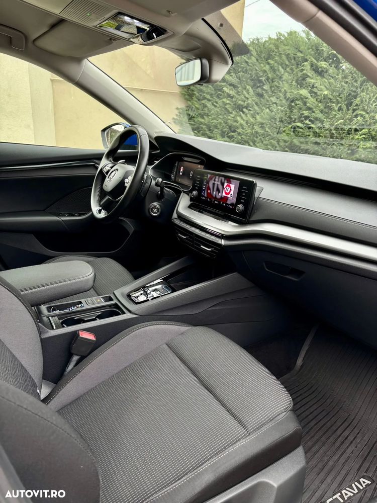 Skoda Octavia 2.0 TDI DSG Ambition - 11