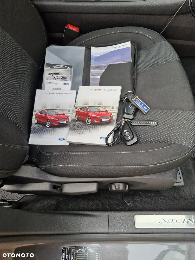 Ford Mondeo 2.0 TDCi Titanium PowerShift - 16