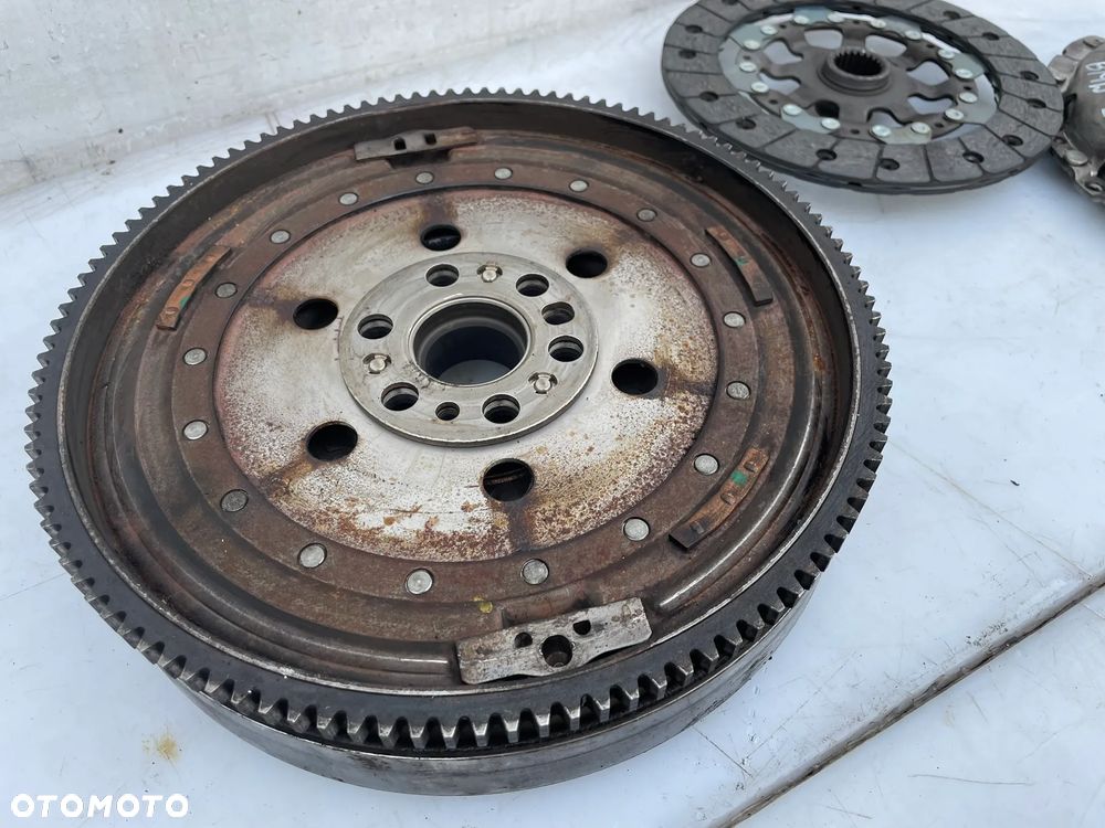 SPRZĘGŁO KOŁO ZAMACHOWE 7568006 323064210 BMW E90 2.0 N46B20B - 9
