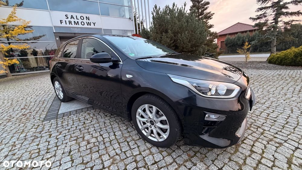 Kia Ceed - 37
