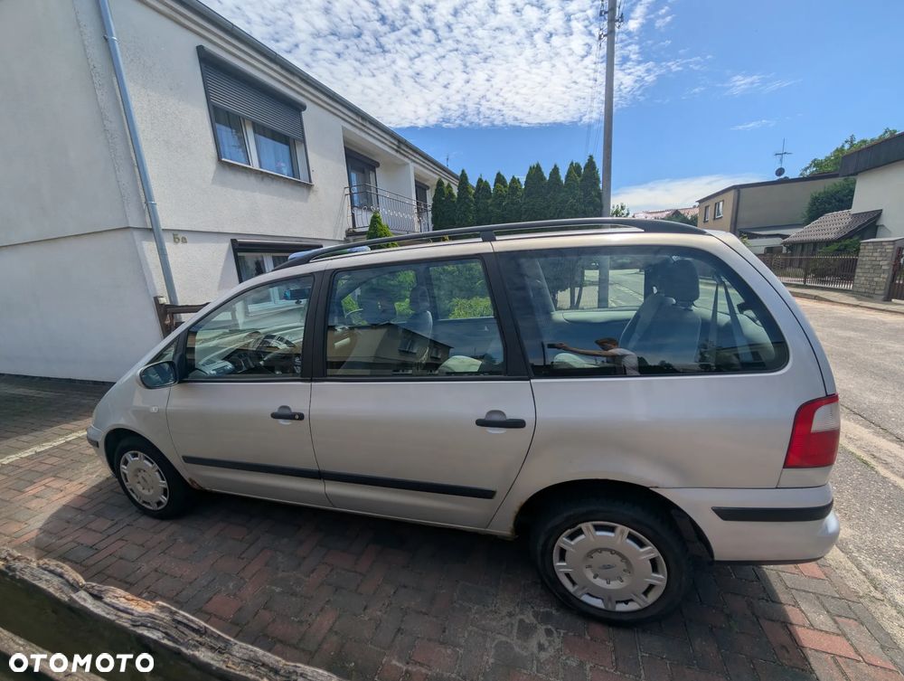 Ford Galaxy 2.0 - 14