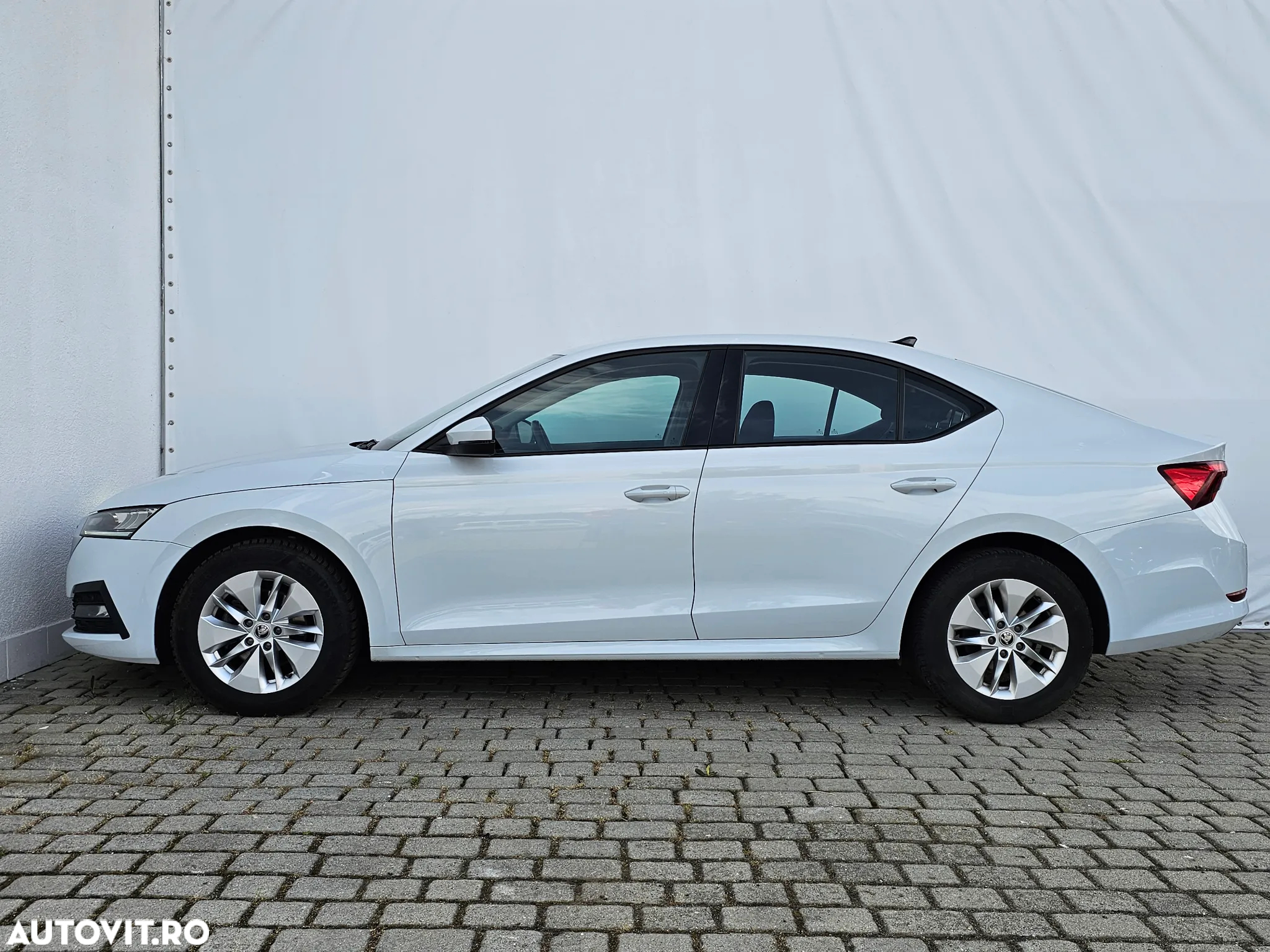 Skoda Octavia 2.0 TDI DSG Ambition - 2