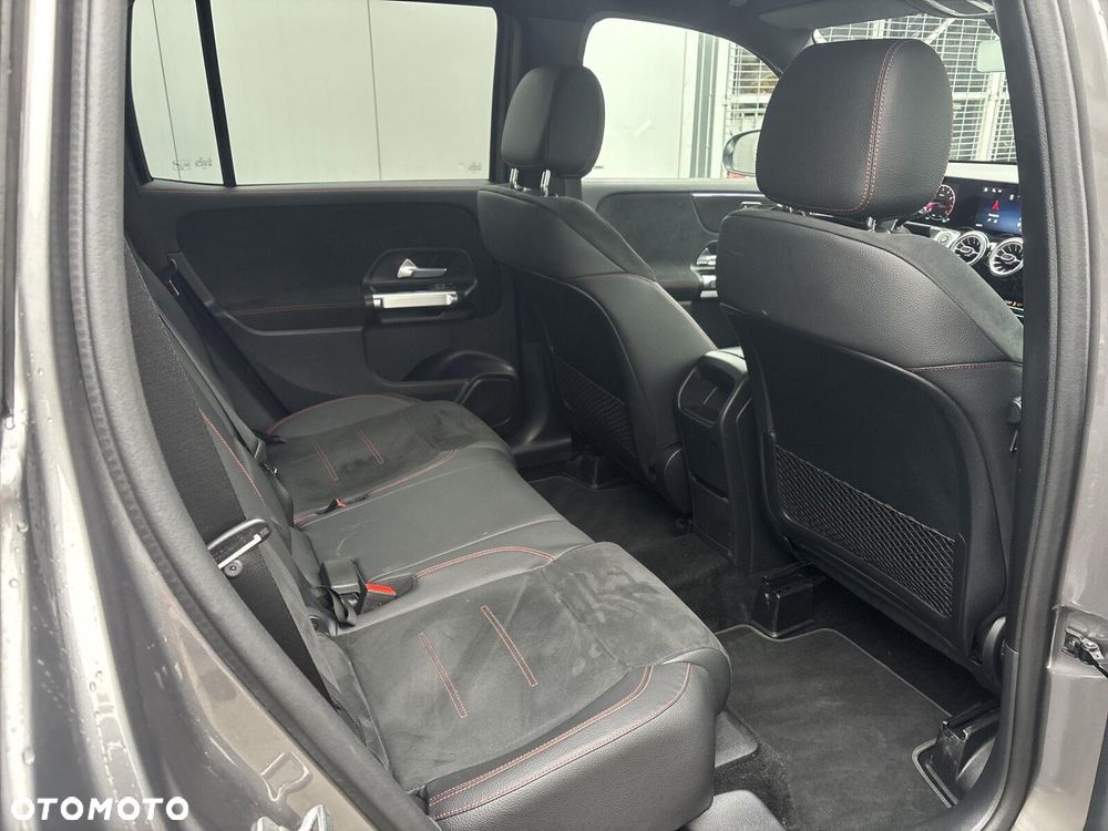 Mercedes-Benz GLB - 20