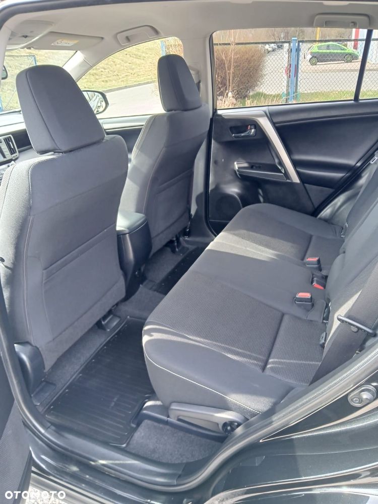 Toyota RAV4 2.0 D-4D Active 4x2 - 21