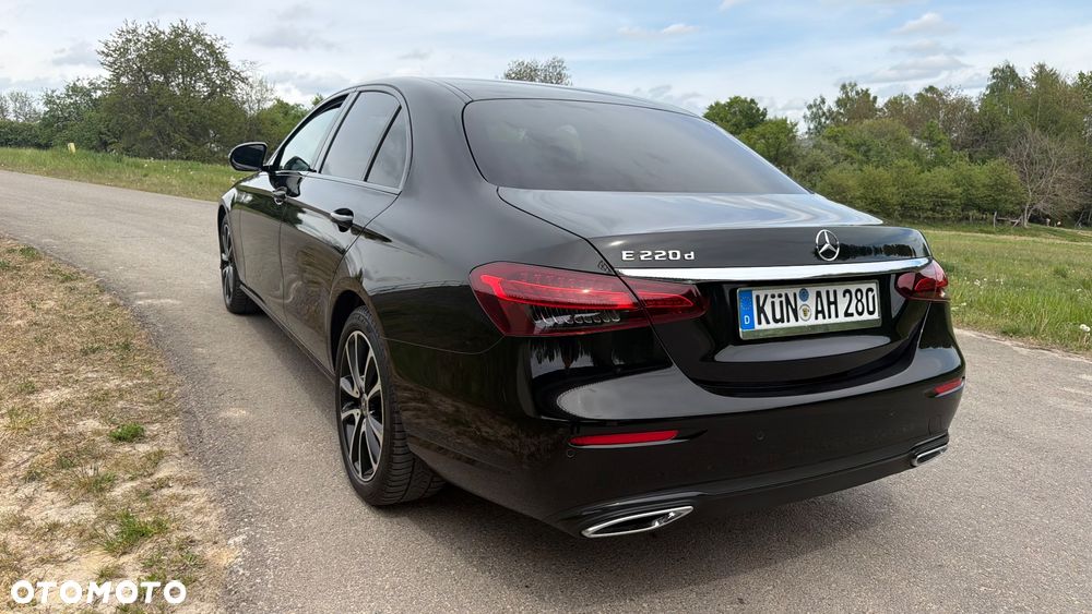 Mercedes-Benz Klasa E 220 d 9G-TRONIC - 14