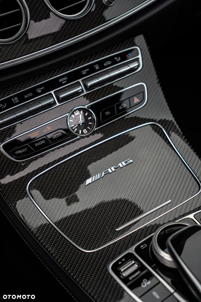 Mercedes-Benz Klasa E AMG 63 S 4-Matic+ - 21