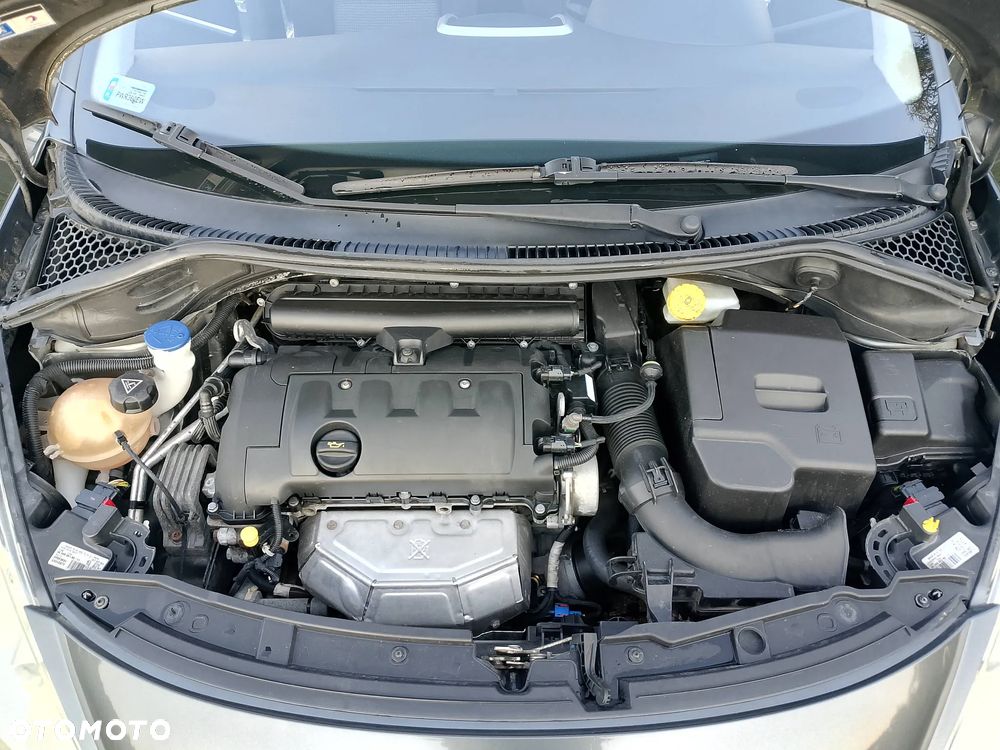 Peugeot 207 - 9