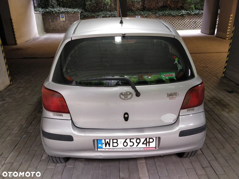 Toyota Yaris 1.0 Base - 4