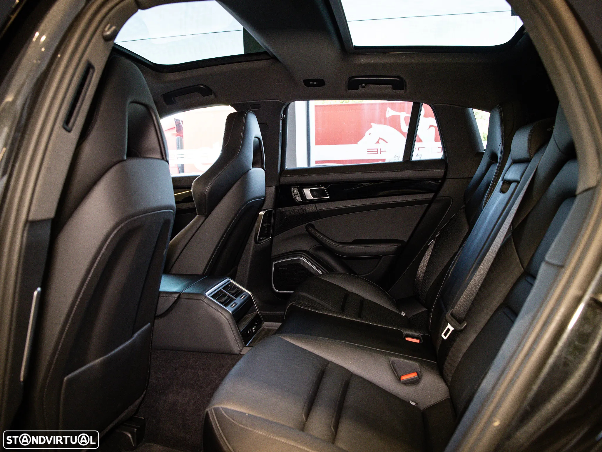 Porsche Panamera Sport Turismo 4S E-Hybrid - 32
