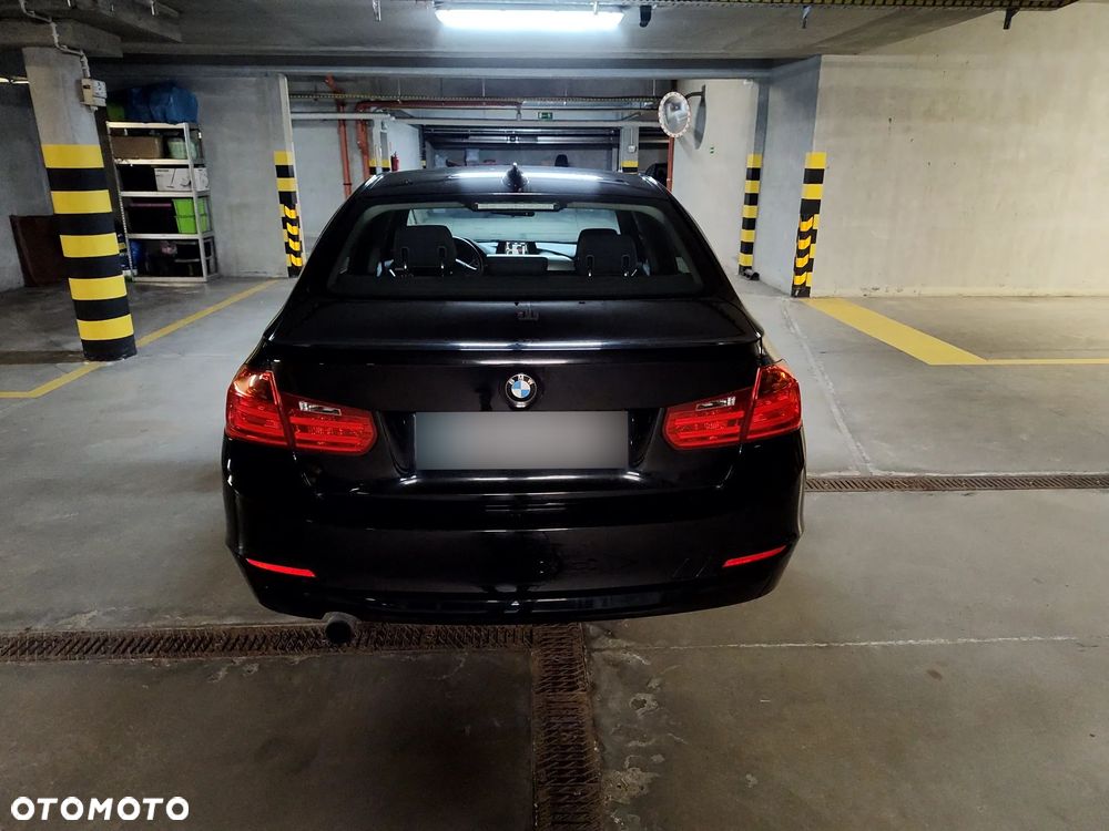 BMW Seria 3 316i - 4