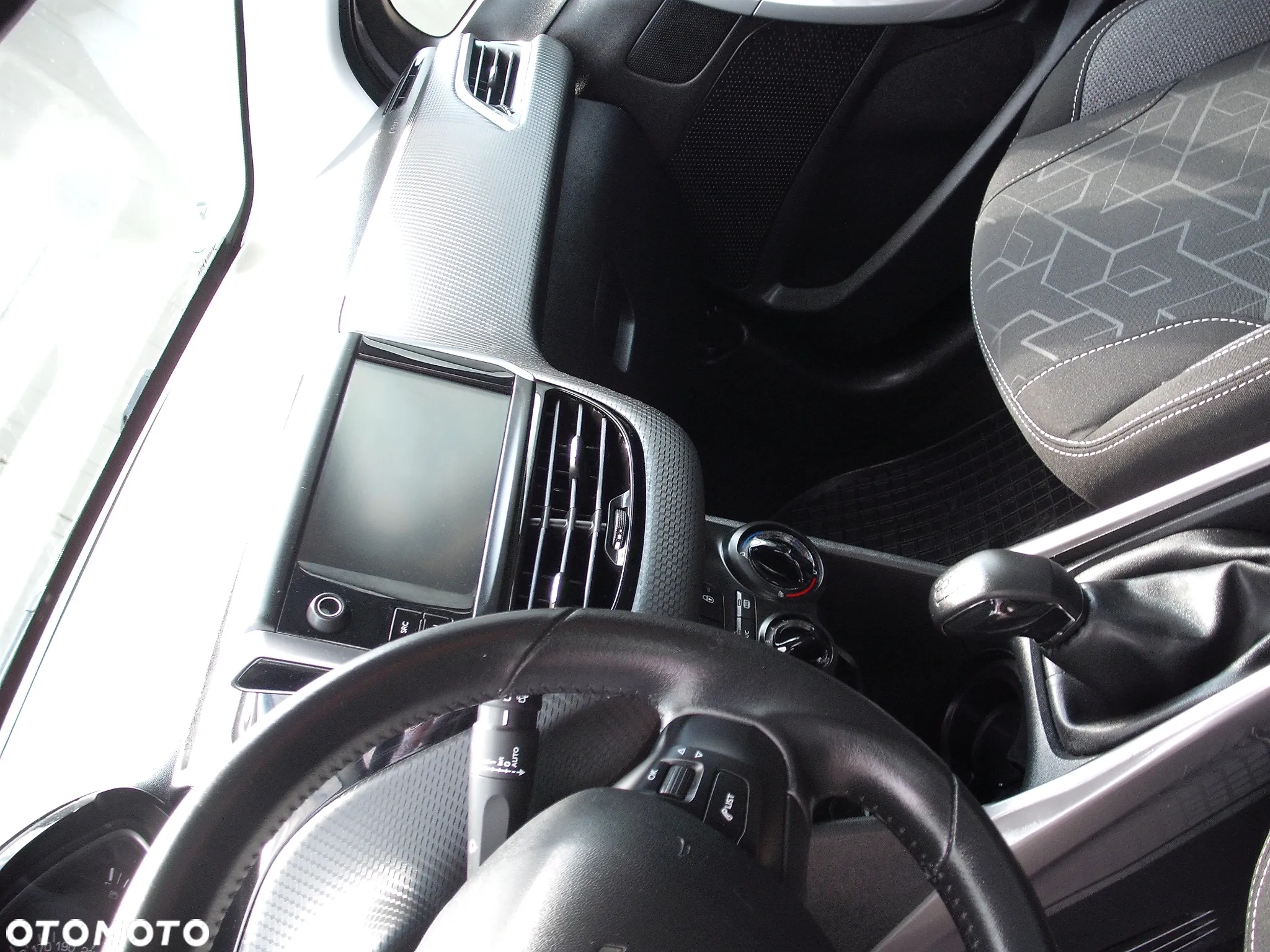 Peugeot 2008 - 10