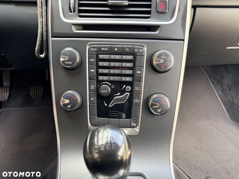 Volvo V60 D3 Kinetic - 14