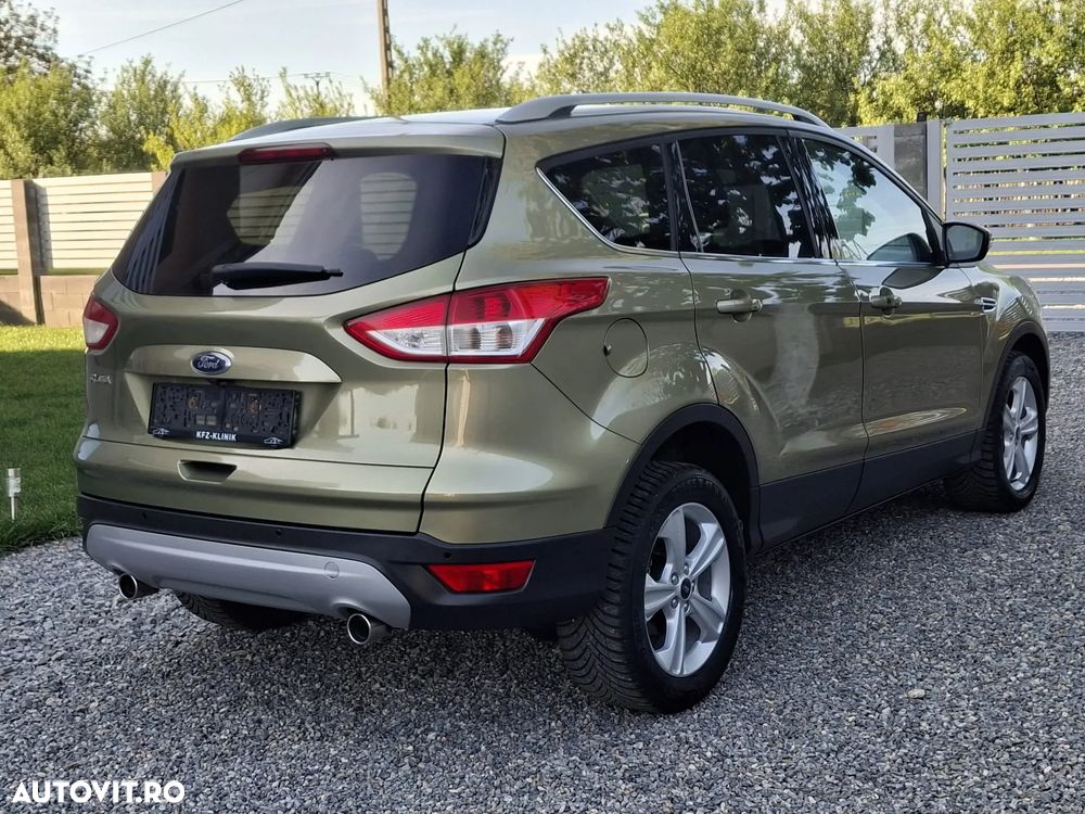 Ford Kuga 2.0 TDCi 4x4 Aut. Titanium - 4