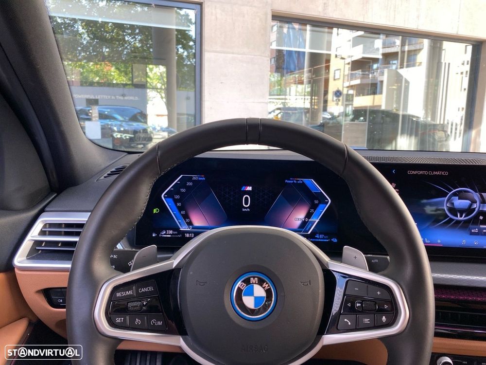 BMW 330 e Pack Desportivo M Auto - 7
