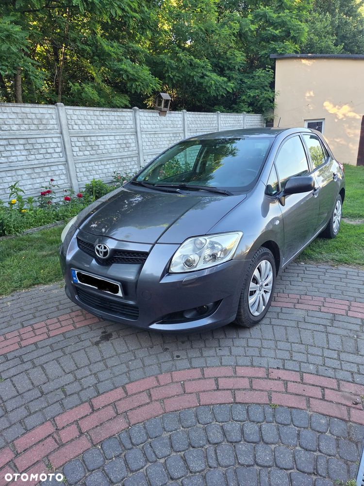 Toyota Auris 1.4 D-4D Luna - 1