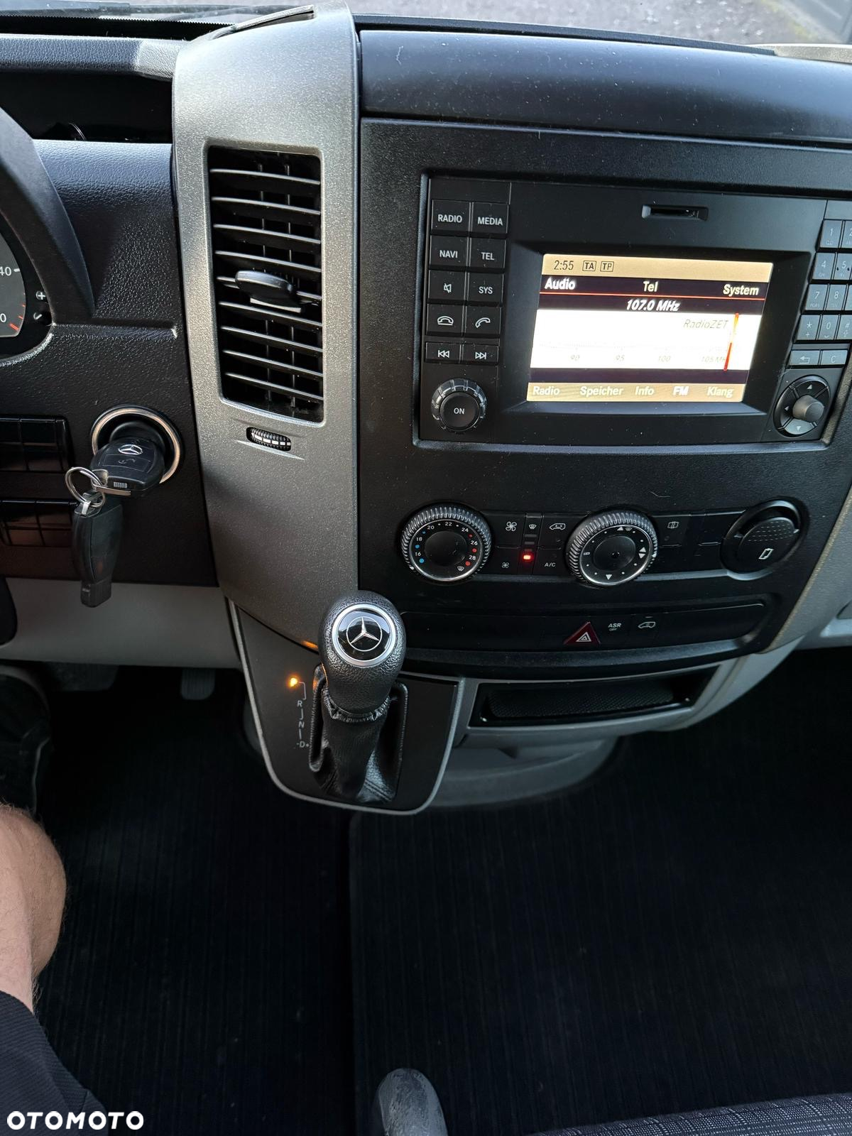 Mercedes-Benz Sprinter - 17