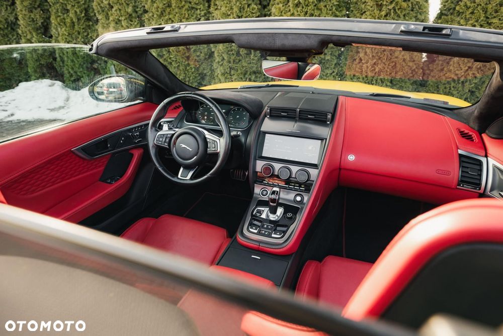 Jaguar F-Type 2.0 Turbo First Edition - 16
