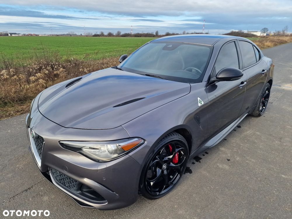 Alfa Romeo Giulia 2.9 V6 Bi-Turbo AT8 Quadrifoglio - 13