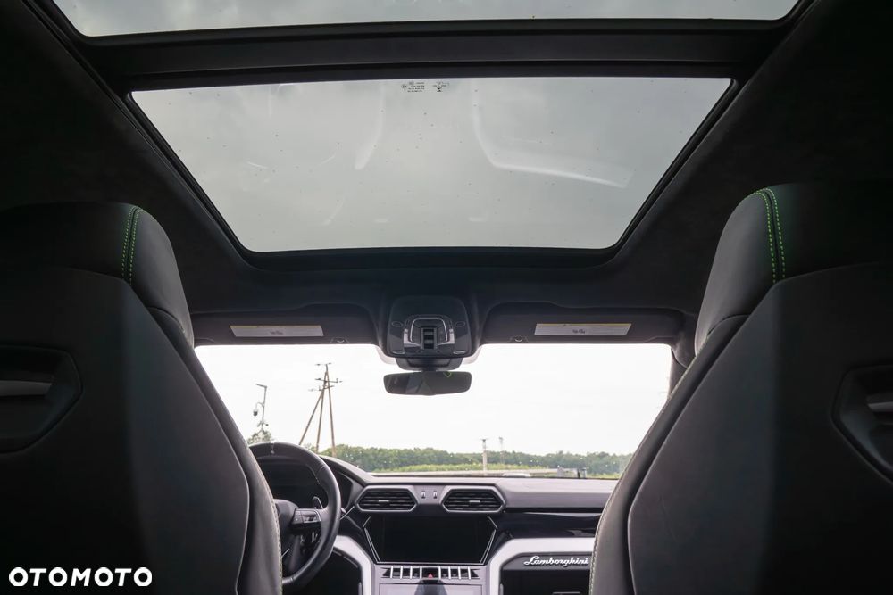 Lamborghini Urus Standard - 17