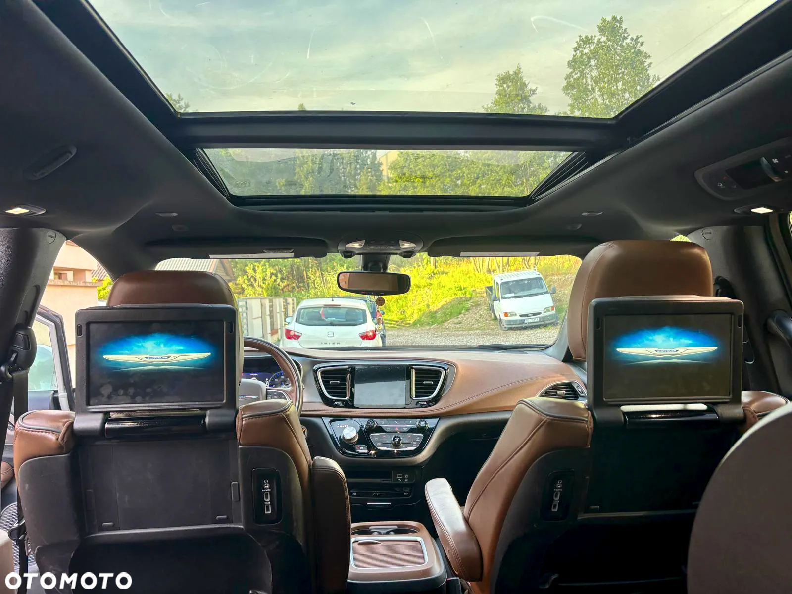 Chrysler Pacifica - 14