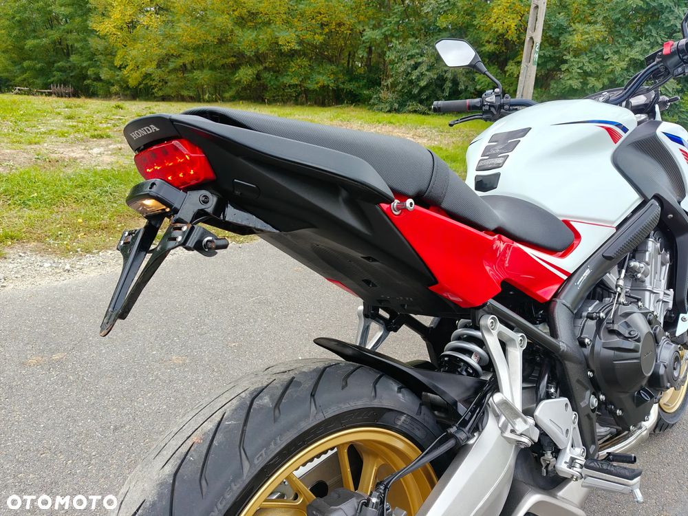 Honda CB - 23