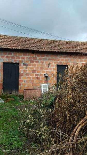 Vende  moradia bem localizada estrada principal - Grande imagem: 5/12