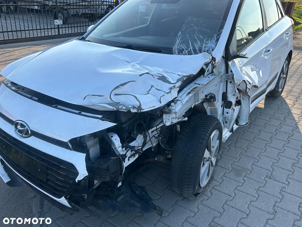 Hyundai i20 - 12