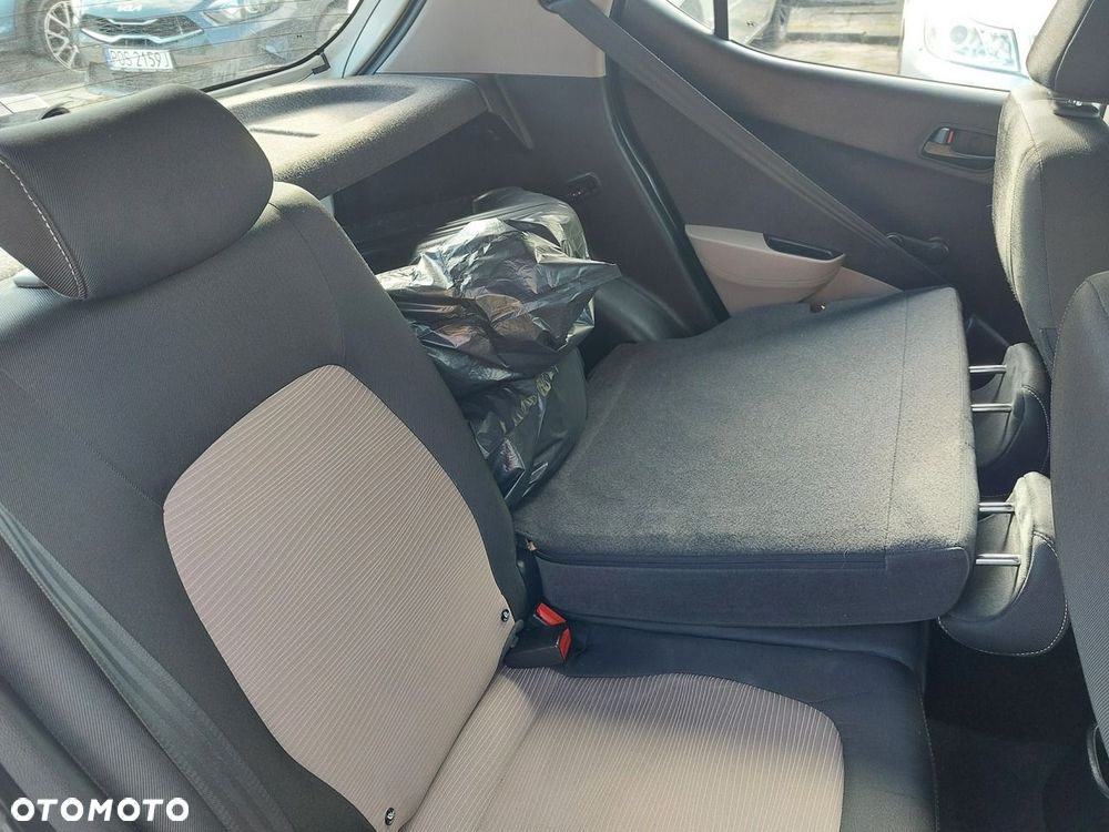 Hyundai i10 - 11