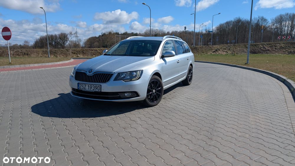 Skoda Superb 2.0 TDI Family DSG - 1