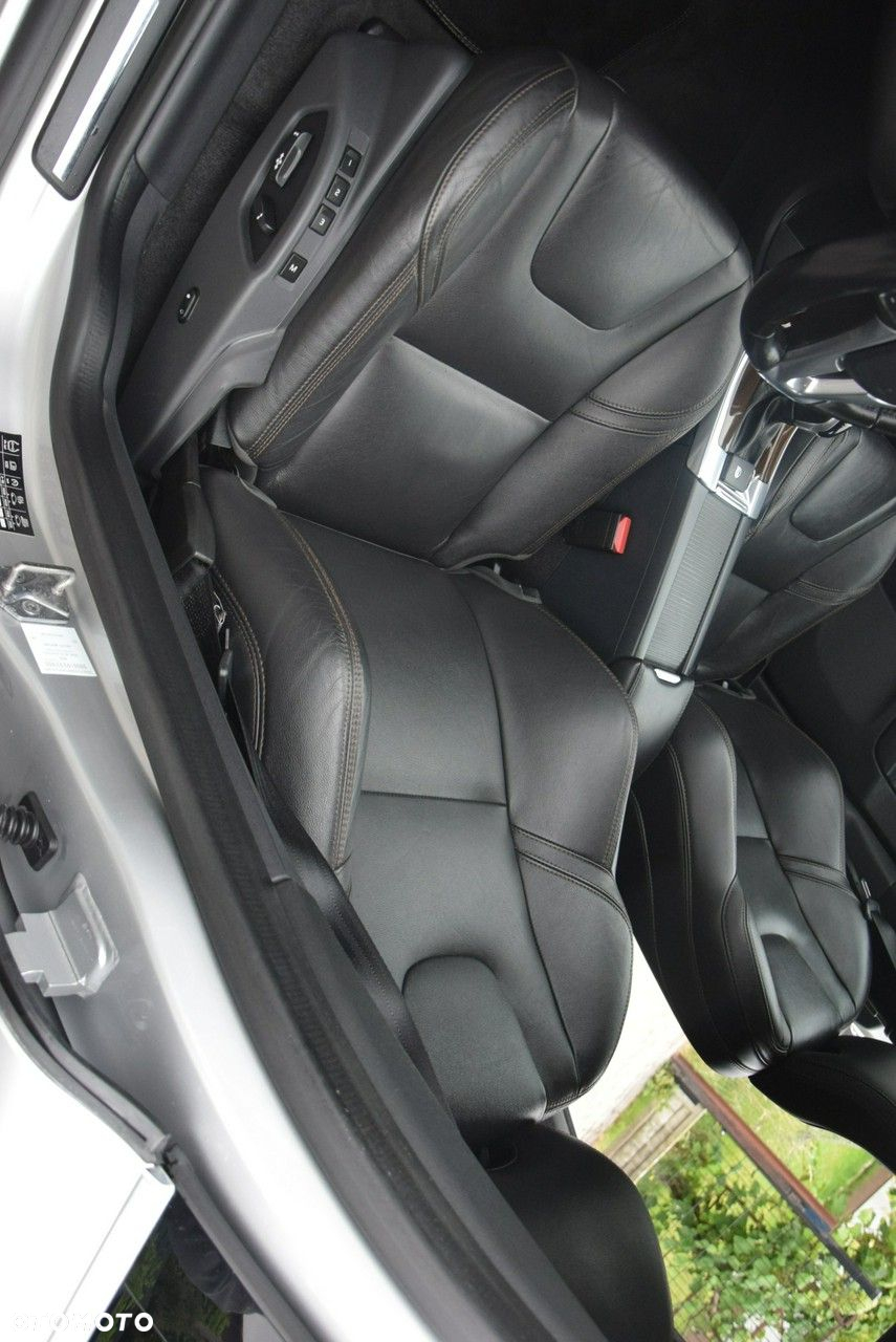 Volvo XC 60 D3 Drive-E Kinetic - 25