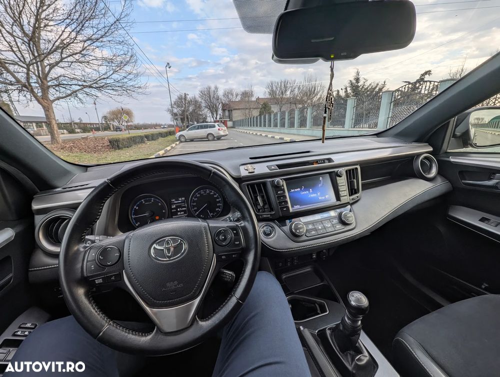 Toyota RAV4 2.0 D-4D 2WD Comfort - 16