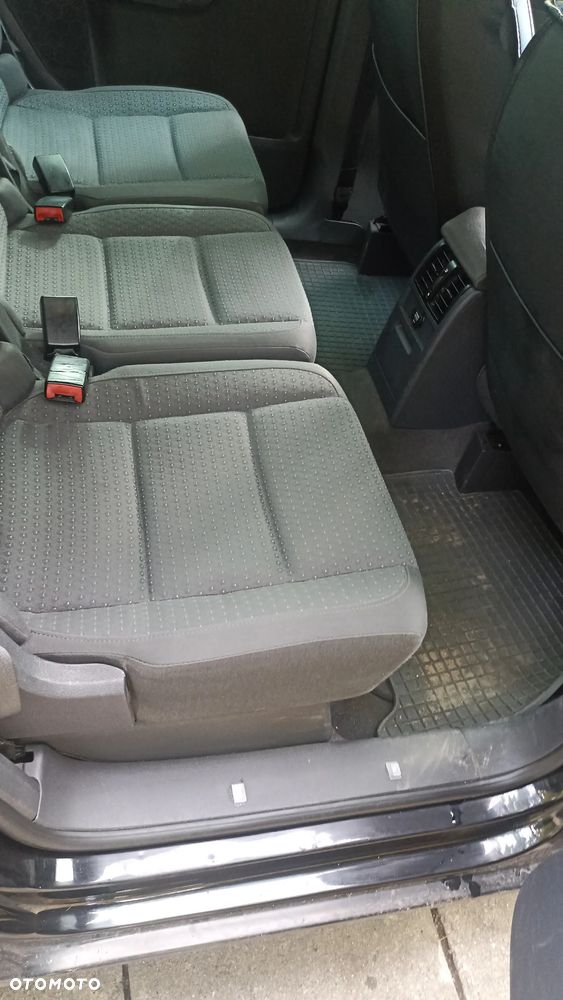 Volkswagen Touran 2.0 TDI Highline - 7