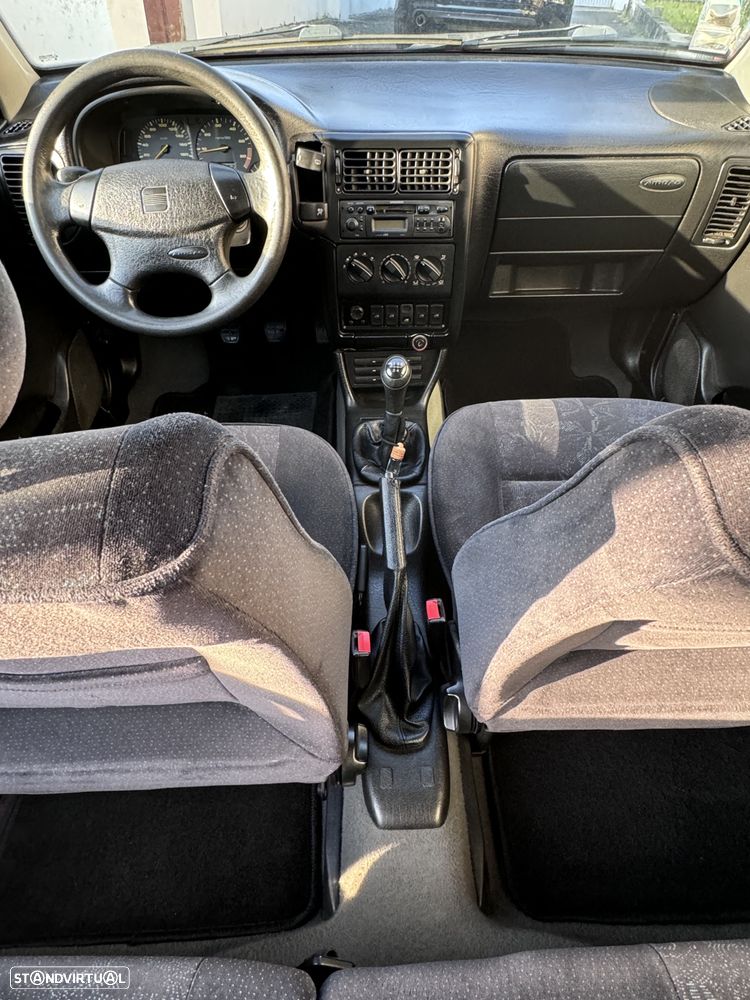 SEAT Cordoba Vario - 11