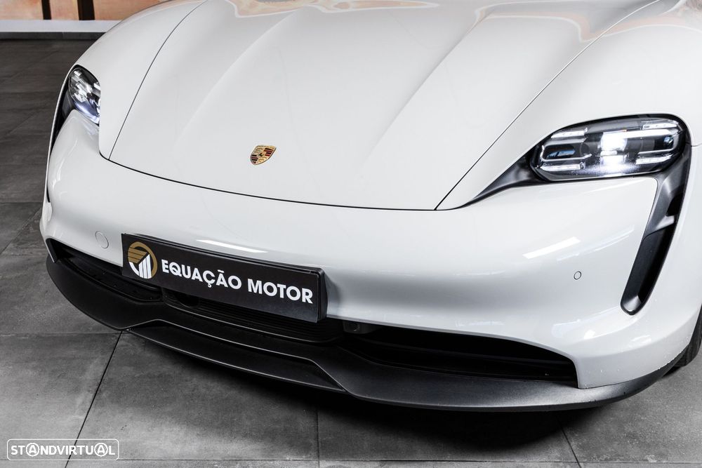 Porsche Taycan - 6