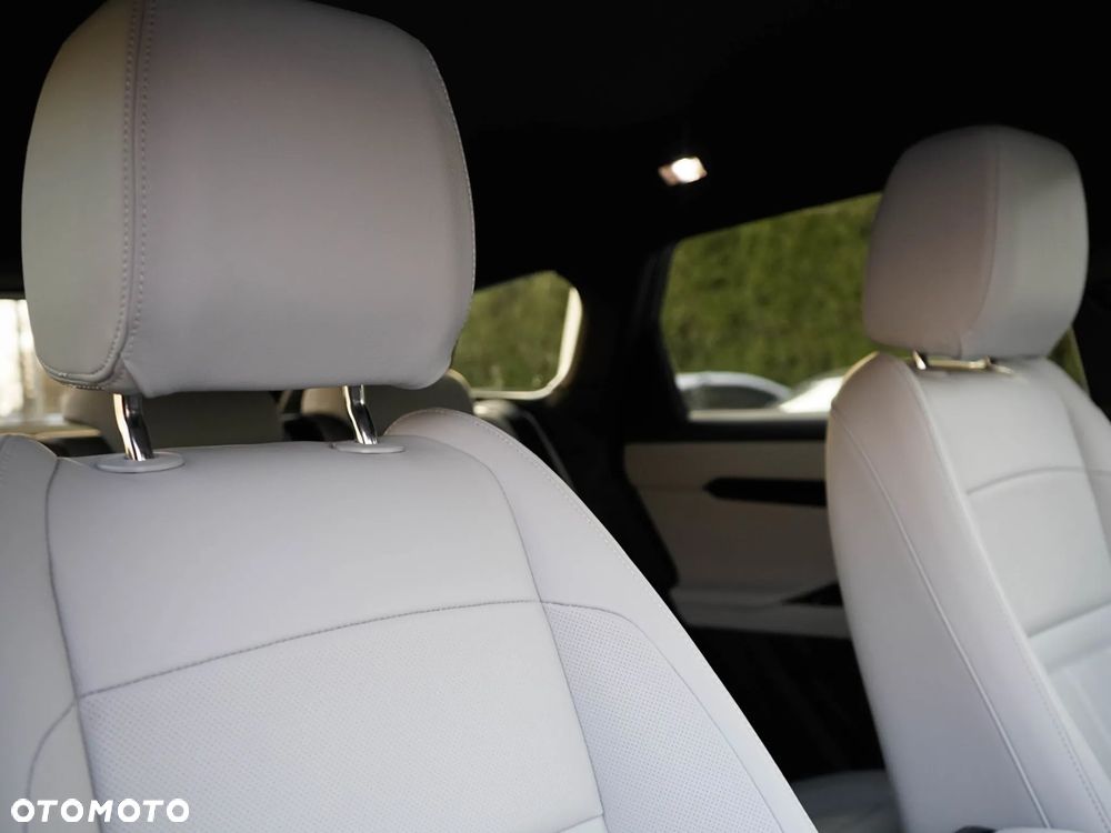 Land Rover Range Rover Evoque - 22