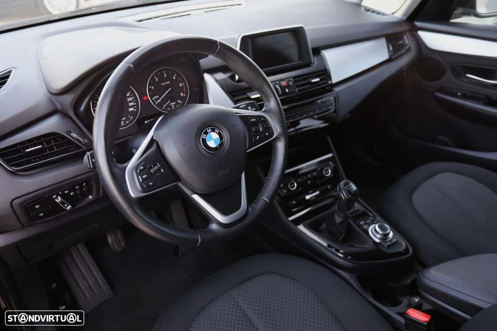 BMW 218 Active Tourer d Advantage - 8