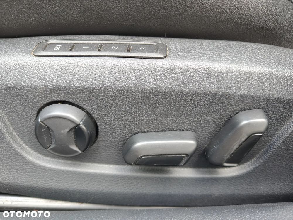 Skoda Superb 2.0 TDI SCR Sportline DSG - 15