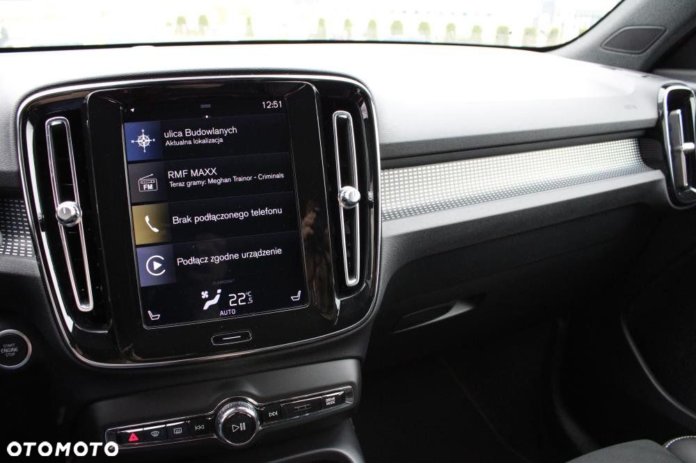Volvo XC 40 - 24