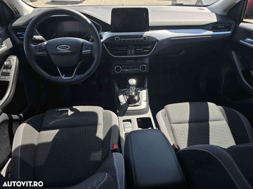 Ford Focus - 11