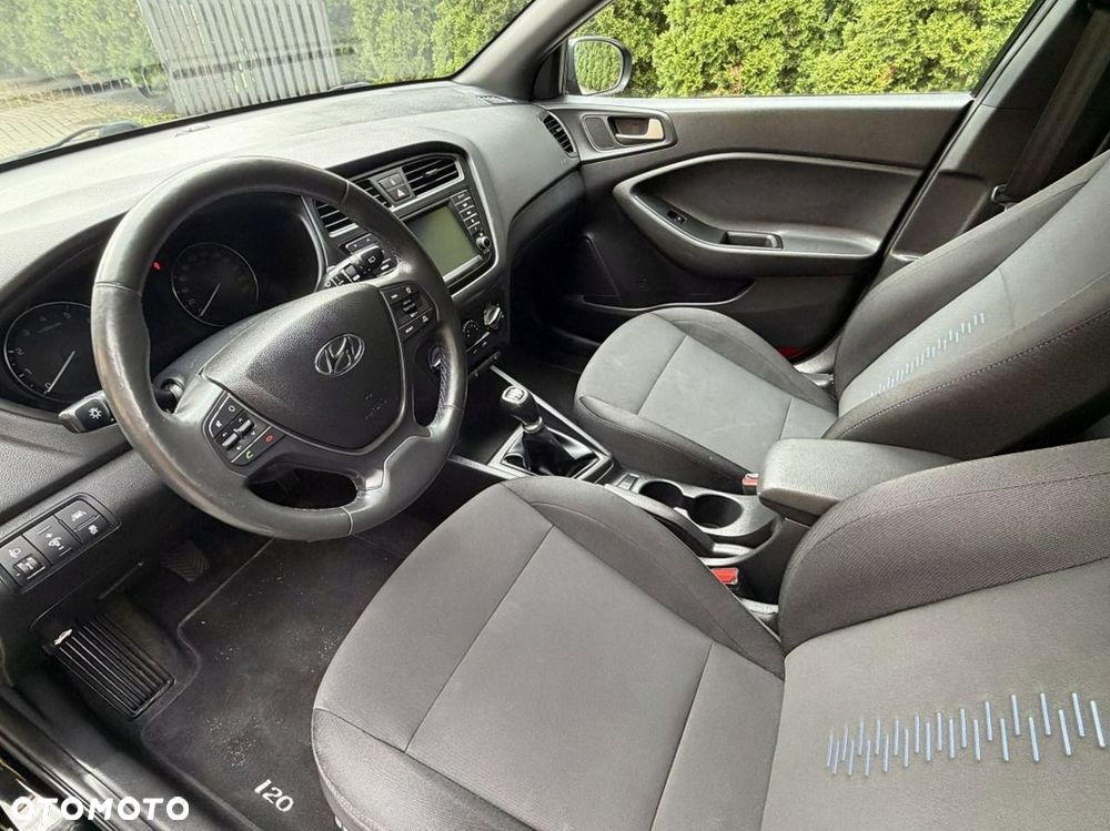 Hyundai i20 - 11