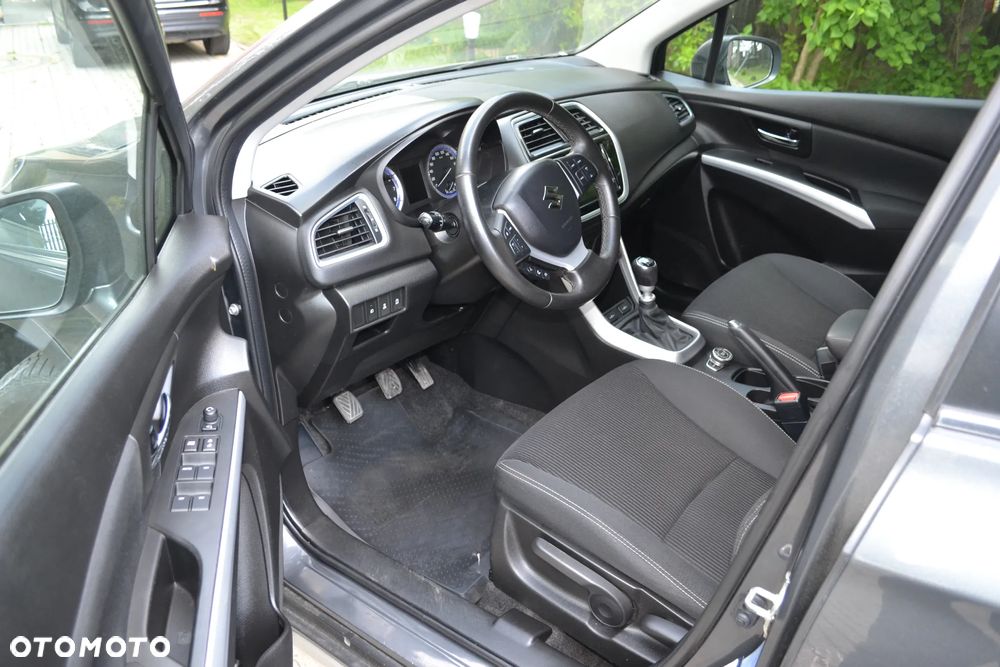 Suzuki SX4 S-Cross 1.4 T Premium 4WD - 7