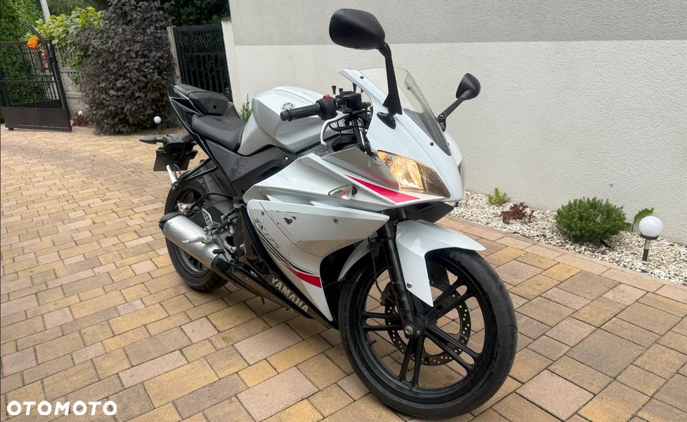 Yamaha YZF - 11
