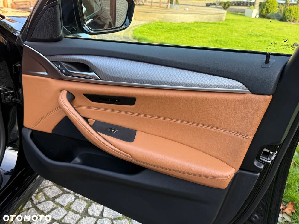 BMW Seria 5 530e iPerformance GPF Luxury Line sport - 12