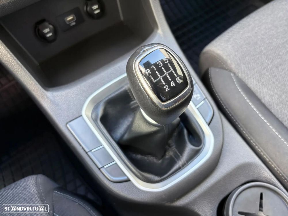 Hyundai i30 1.6 CRDi STyle Plus - 48