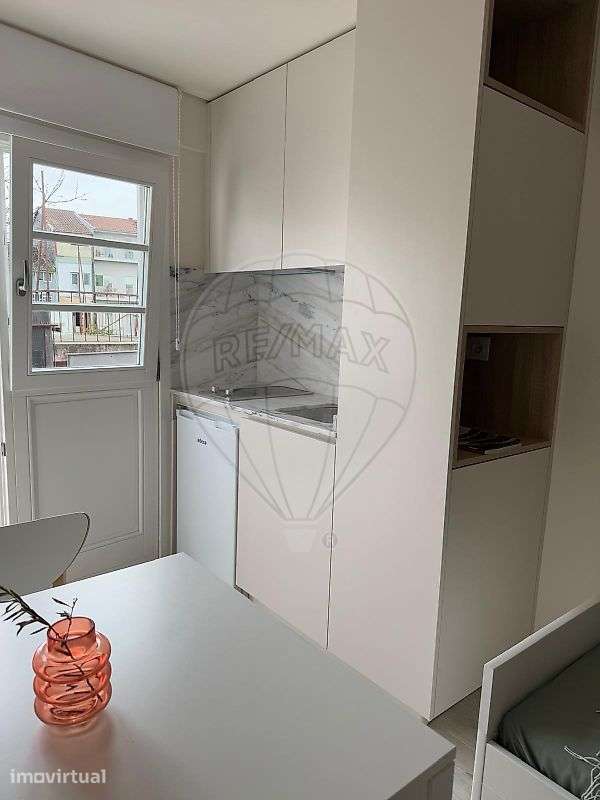 Apartamento T0 para arrendamento - Grande imagem: 2/14