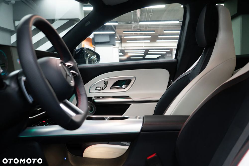 Mercedes-Benz GLB 220 mHEV 4-Matic 8G-eDCT - 32